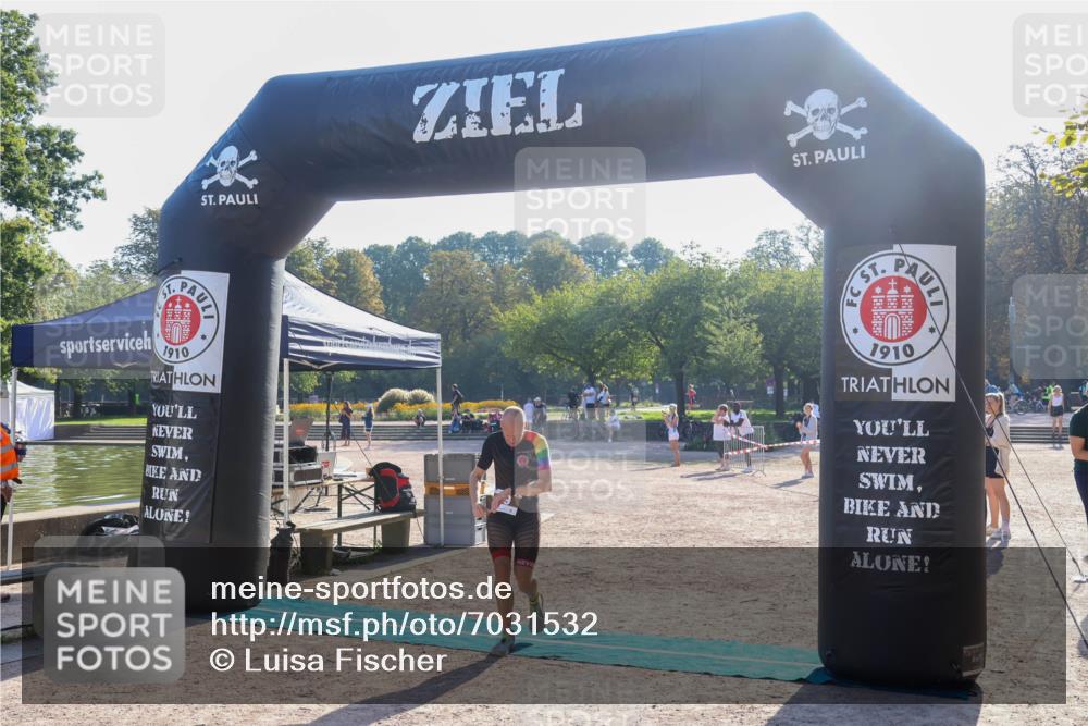 08.09.2024 - Stadtparktriathlon Luisa Fischer http://msf.ph/oto/7031532 08.09.2024 09:38:03 Ziel 19 meine-sportfotos.de