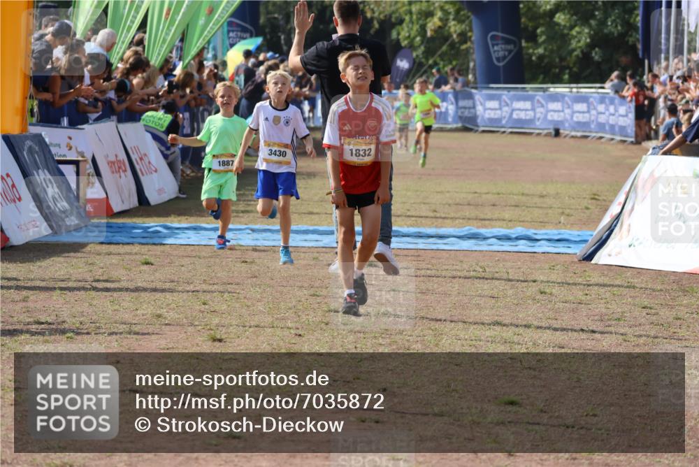 08.09.2024 - Airport Race Strokosch-Dieckow http://msf.ph/oto/7035872 08.09.2024 11:26:31 Ziel 1832, 1887, 1896, 1905, 3430 meine-sportfotos.de