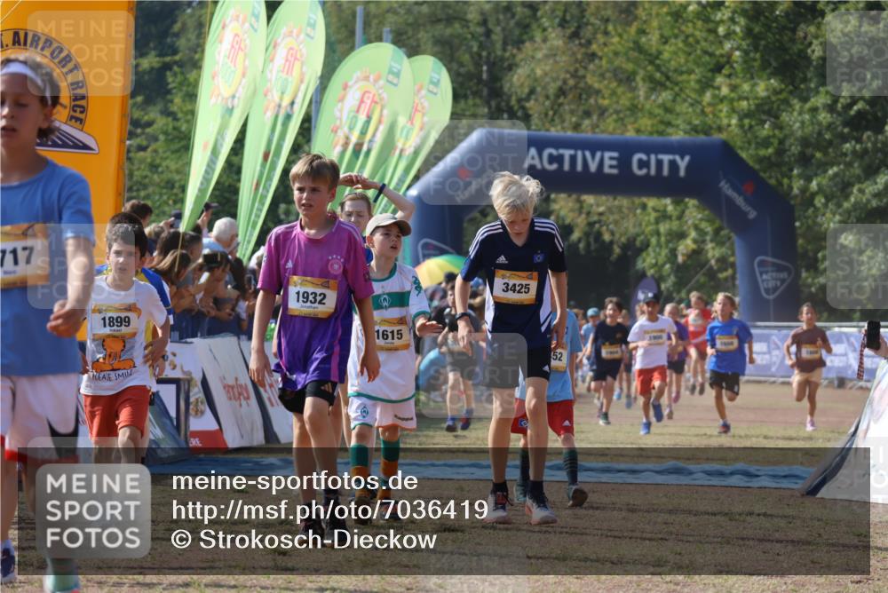 08.09.2024 - Airport Race Strokosch-Dieckow http://msf.ph/oto/7036419 08.09.2024 11:27:44 Ziel 1608, 1615, 1616, 1808, 1823, 1831, 1840, 1869, 1875, 1883, 1900, 1904, 3425, 3446, 3452 meine-sportfotos.de