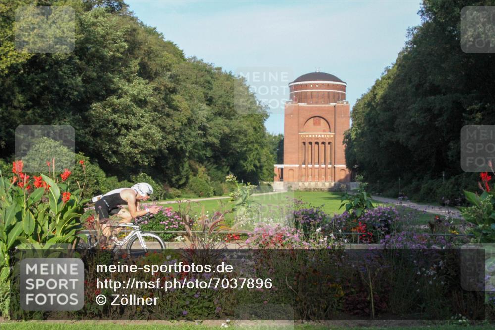 08.09.2024 - Stadtparktriathlon Zöllner http://msf.ph/oto/7037896 08.09.2024 08:50:02 Radfahren 49, 51, 59 meine-sportfotos.de