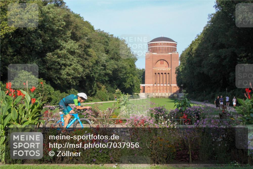08.09.2024 - Stadtparktriathlon Zöllner http://msf.ph/oto/7037956 08.09.2024 08:52:01 Radfahren 18, 44, 66 meine-sportfotos.de