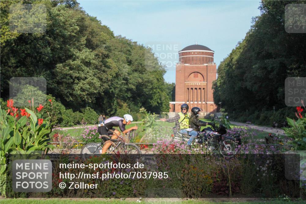 08.09.2024 - Stadtparktriathlon Zöllner http://msf.ph/oto/7037985 08.09.2024 08:52:32 Radfahren 15, 21, 27, 28, 37, 63 meine-sportfotos.de