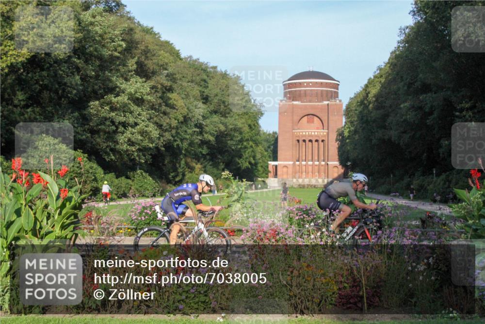 08.09.2024 - Stadtparktriathlon Zöllner http://msf.ph/oto/7038005 08.09.2024 08:53:02 Radfahren 4, 42, 45 meine-sportfotos.de