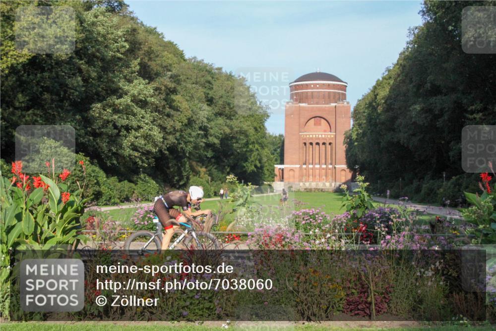 08.09.2024 - Stadtparktriathlon Zöllner http://msf.ph/oto/7038060 08.09.2024 08:56:03 Radfahren 1, 5, 19, 49, 59, 86 meine-sportfotos.de