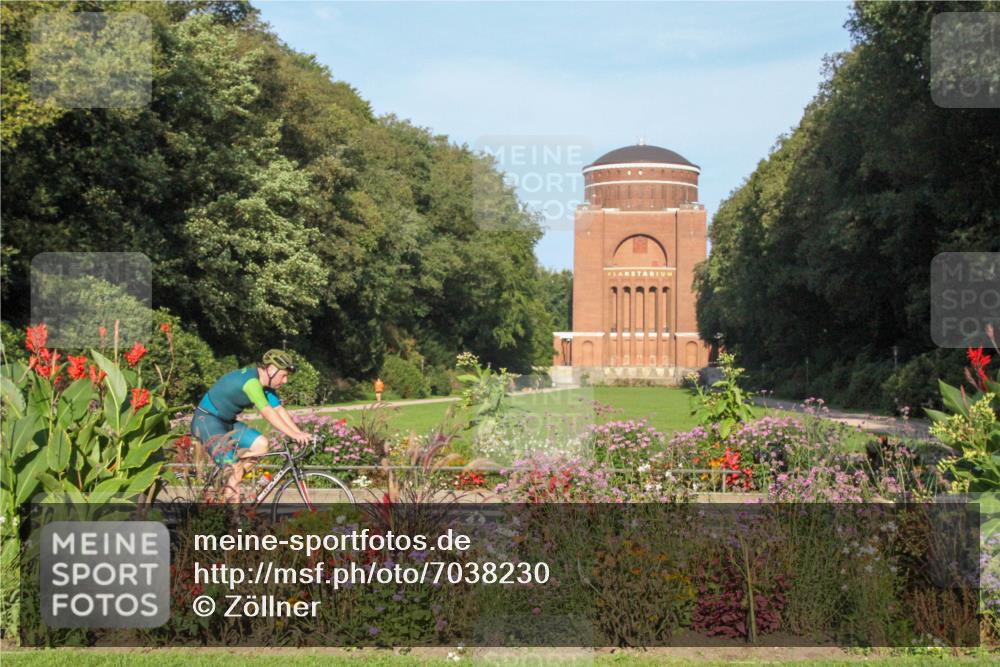 08.09.2024 - Stadtparktriathlon Zöllner http://msf.ph/oto/7038230 08.09.2024 09:01:02 Radfahren 64 meine-sportfotos.de
