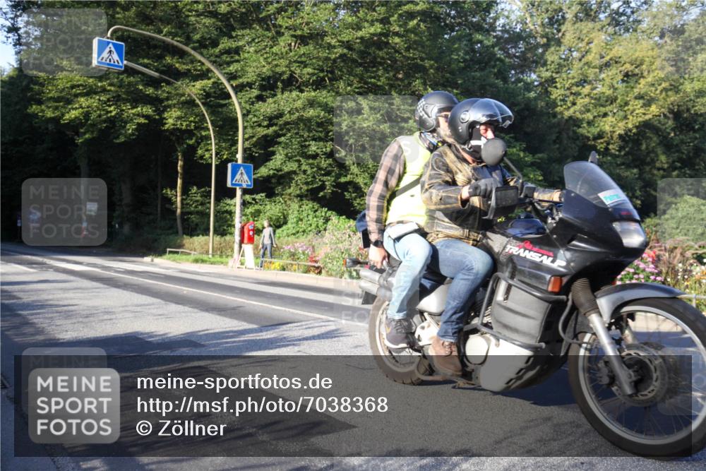 08.09.2024 - Stadtparktriathlon Zöllner http://msf.ph/oto/7038368 08.09.2024 08:48:20 Radfahren  meine-sportfotos.de