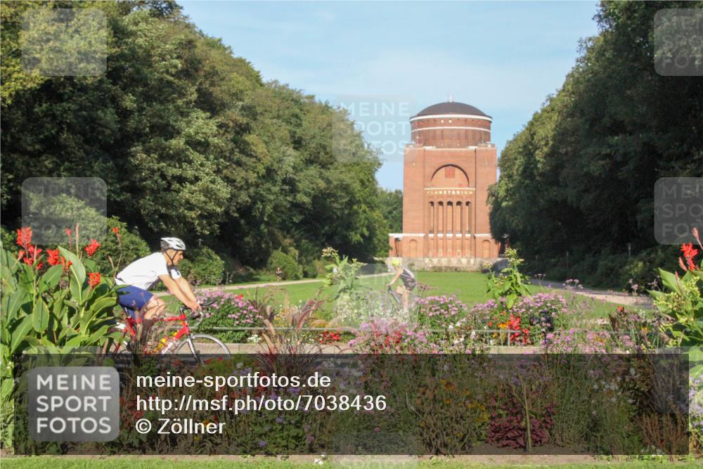 08.09.2024 - Stadtparktriathlon Zöllner http://msf.ph/oto/7038436 08.09.2024 09:05:28 Radfahren 42, 45, 104 meine-sportfotos.de