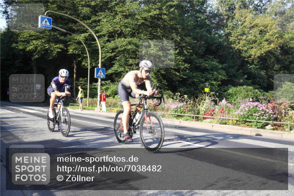 08.09.2024 - Stadtparktriathlon Zöllner http://msf.ph/oto/7038482 08.09.2024 08:53:03 Radfahren 4, 42, 45 meine-sportfotos.de