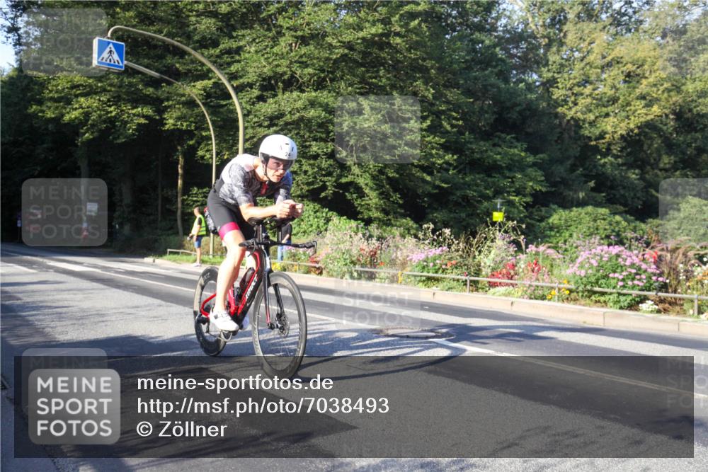 08.09.2024 - Stadtparktriathlon Zöllner http://msf.ph/oto/7038493 08.09.2024 08:53:16 Radfahren 8, 24, 30, 46, 82 meine-sportfotos.de