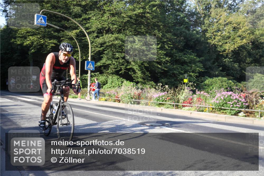 08.09.2024 - Stadtparktriathlon Zöllner http://msf.ph/oto/7038519 08.09.2024 08:54:06 Radfahren 16 meine-sportfotos.de