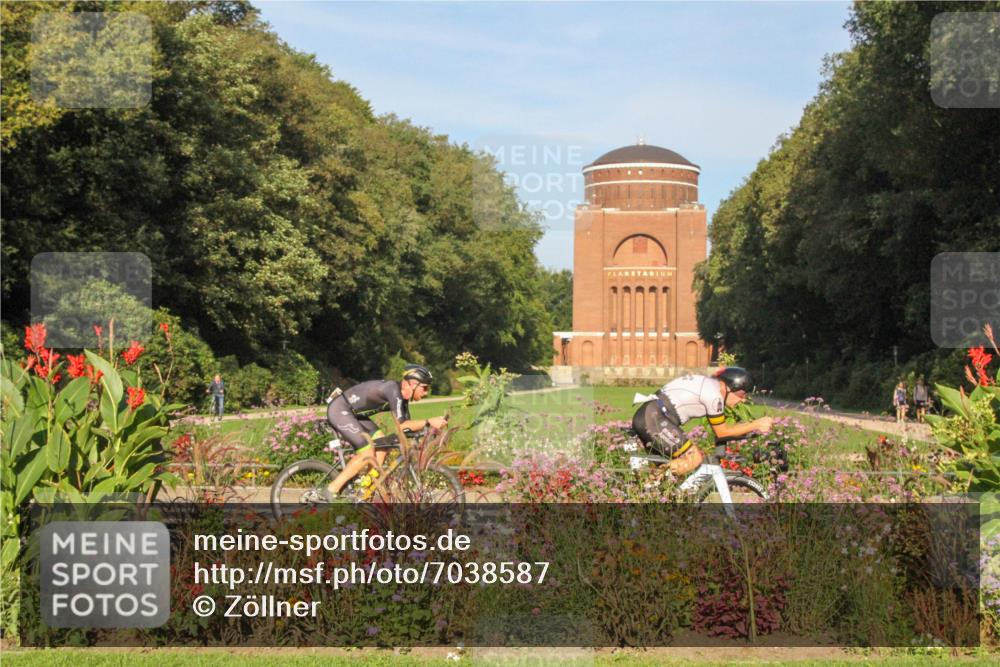 08.09.2024 - Stadtparktriathlon Zöllner http://msf.ph/oto/7038587 08.09.2024 09:09:32 Radfahren 15, 21, 40, 44, 54, 63, 76, 127 meine-sportfotos.de
