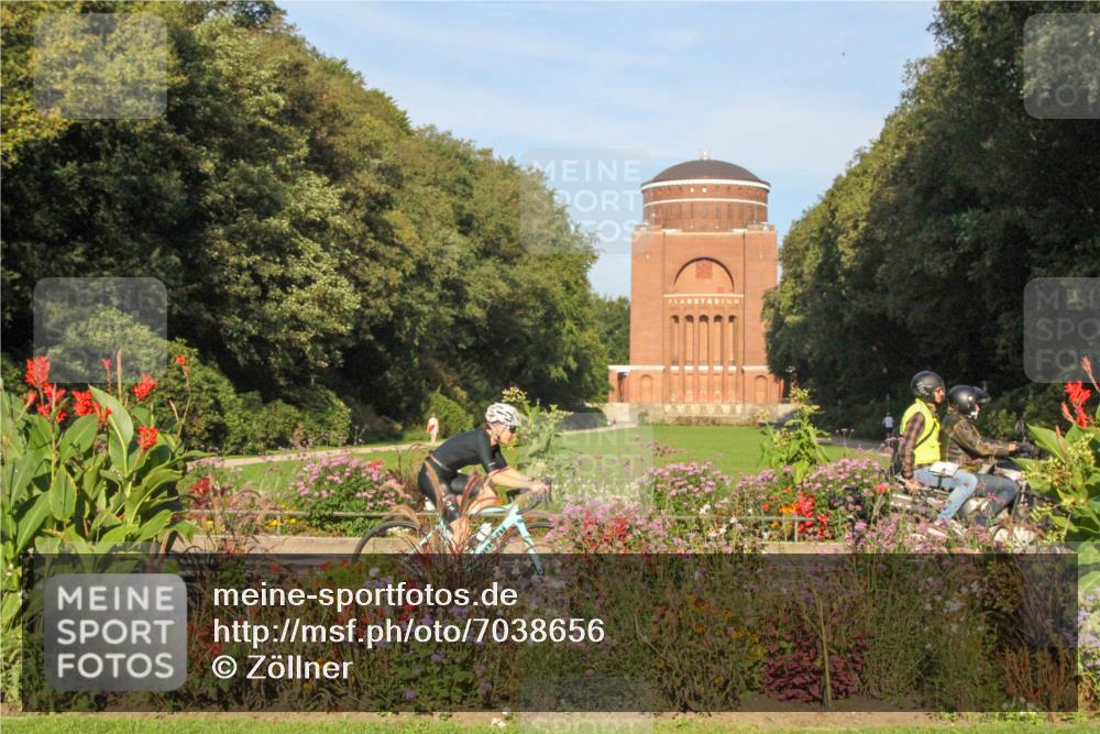 08.09.2024 - Stadtparktriathlon Zöllner http://msf.ph/oto/7038656 08.09.2024 09:10:37 Radfahren 8, 41, 131 meine-sportfotos.de