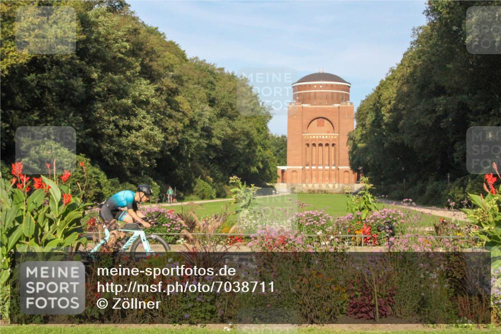 08.09.2024 - Stadtparktriathlon Zöllner http://msf.ph/oto/7038711 08.09.2024 09:11:48 Radfahren 4, 11, 45, 124, 138, 140, 144 meine-sportfotos.de
