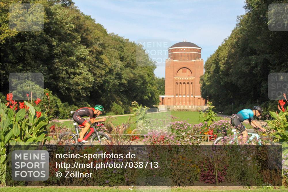 08.09.2024 - Stadtparktriathlon Zöllner http://msf.ph/oto/7038713 08.09.2024 09:11:49 Radfahren 4, 11, 45, 124, 138, 140, 144 meine-sportfotos.de