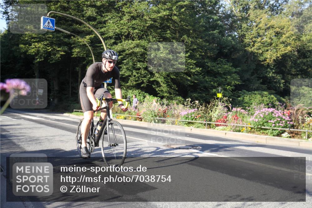 08.09.2024 - Stadtparktriathlon Zöllner http://msf.ph/oto/7038754 08.09.2024 09:02:58 Radfahren 32, 39, 47, 93, 123 meine-sportfotos.de
