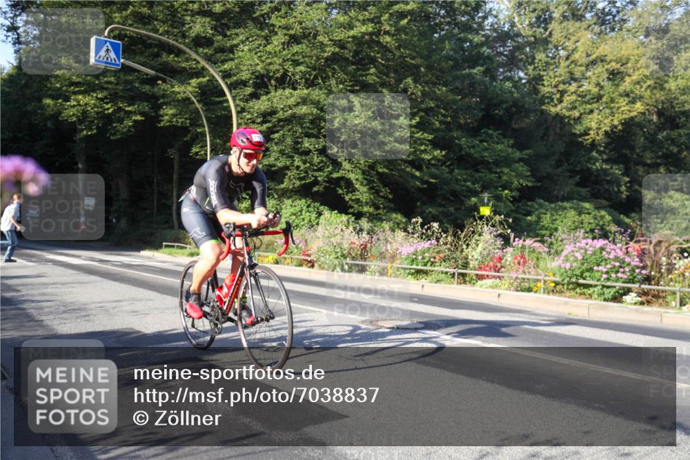 08.09.2024 - Stadtparktriathlon Zöllner http://msf.ph/oto/7038837 08.09.2024 09:04:20 Radfahren 117, 119 meine-sportfotos.de