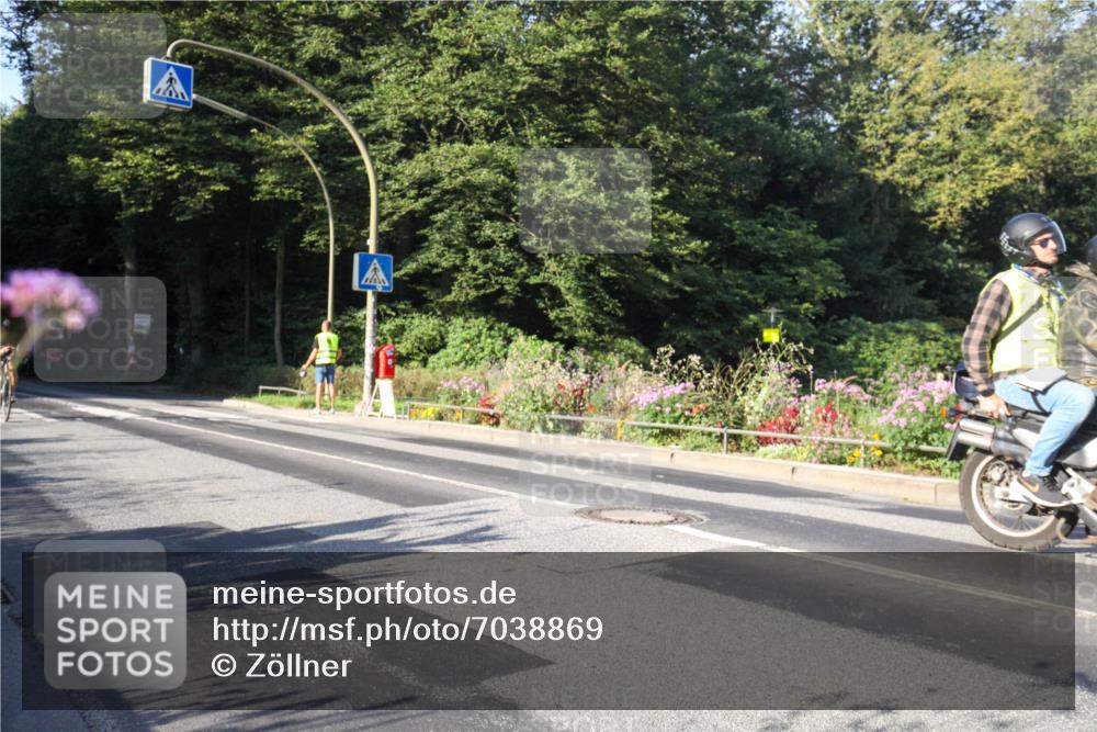 08.09.2024 - Stadtparktriathlon Zöllner http://msf.ph/oto/7038869 08.09.2024 09:05:24 Radfahren 42 meine-sportfotos.de