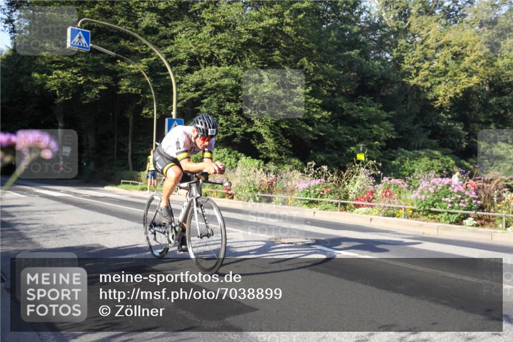 08.09.2024 - Stadtparktriathlon Zöllner http://msf.ph/oto/7038899 08.09.2024 09:06:24 Radfahren 58 meine-sportfotos.de
