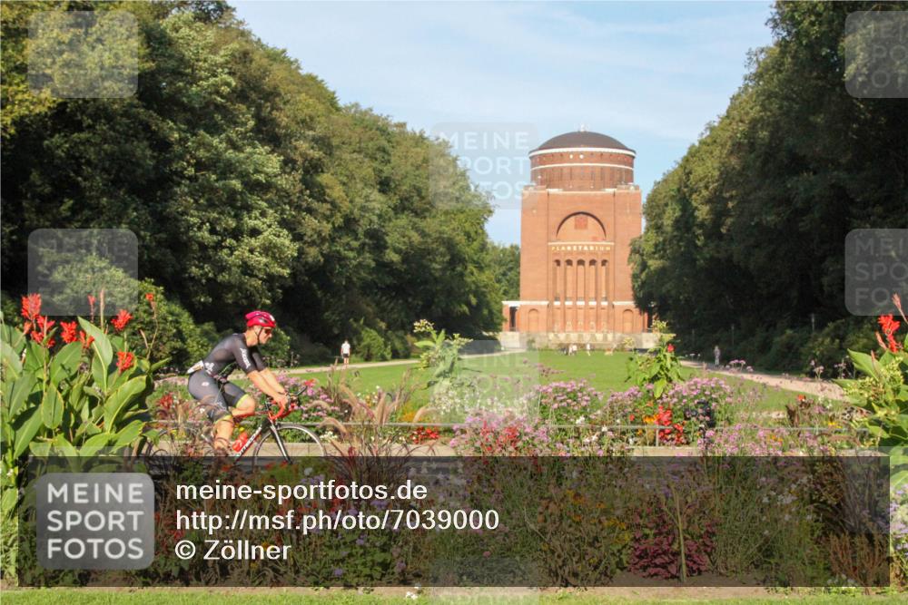 08.09.2024 - Stadtparktriathlon Zöllner http://msf.ph/oto/7039000 08.09.2024 09:17:42 Radfahren 101, 114, 119, 172 meine-sportfotos.de