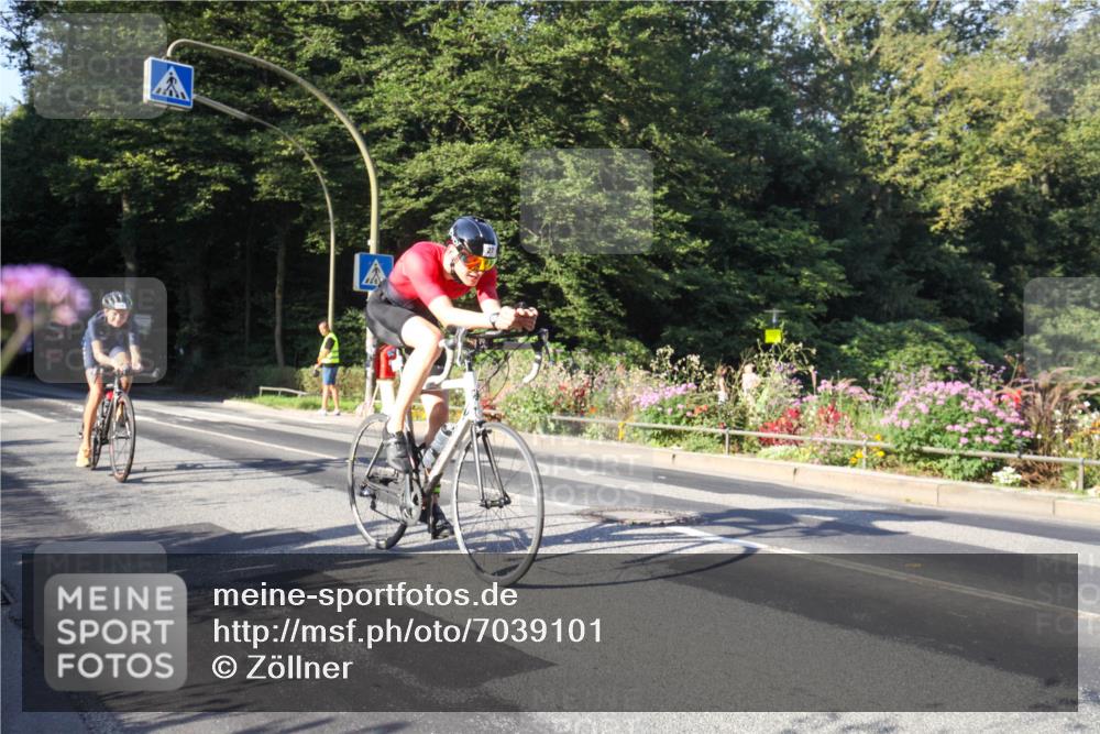 08.09.2024 - Stadtparktriathlon Zöllner http://msf.ph/oto/7039101 08.09.2024 09:11:09 Radfahren 27, 128, 153, 174 meine-sportfotos.de