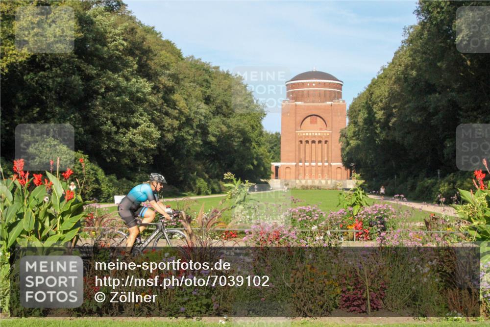 08.09.2024 - Stadtparktriathlon Zöllner http://msf.ph/oto/7039102 08.09.2024 09:20:23 Radfahren 180 meine-sportfotos.de