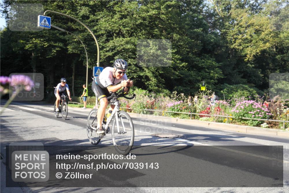 08.09.2024 - Stadtparktriathlon Zöllner http://msf.ph/oto/7039143 08.09.2024 09:12:07 Radfahren 17, 60, 151 meine-sportfotos.de