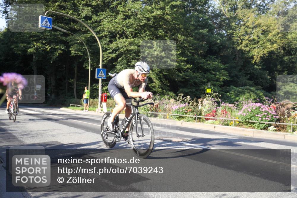 08.09.2024 - Stadtparktriathlon Zöllner http://msf.ph/oto/7039243 08.09.2024 09:14:26 Radfahren 6, 14, 48, 110 meine-sportfotos.de