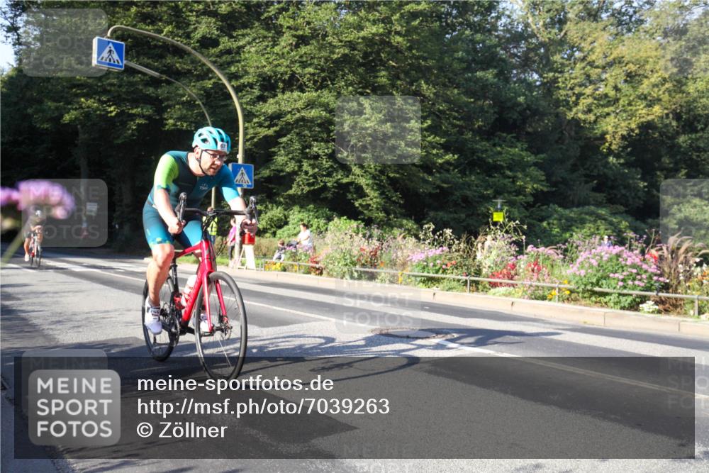 08.09.2024 - Stadtparktriathlon Zöllner http://msf.ph/oto/7039263 08.09.2024 09:14:59 Radfahren 16, 34, 46, 67, 93, 120, 178 meine-sportfotos.de