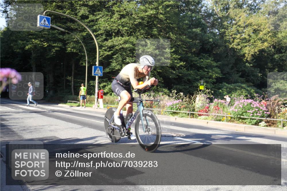 08.09.2024 - Stadtparktriathlon Zöllner http://msf.ph/oto/7039283 08.09.2024 09:15:16 Radfahren 15, 21, 35, 40, 44, 54, 63, 76 meine-sportfotos.de