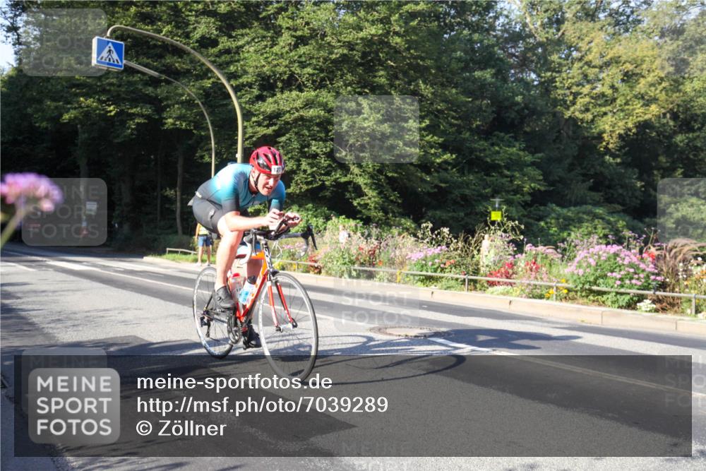 08.09.2024 - Stadtparktriathlon Zöllner http://msf.ph/oto/7039289 08.09.2024 09:15:24 Radfahren 32, 75, 127 meine-sportfotos.de