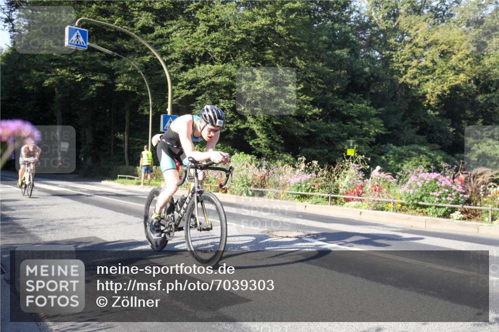 08.09.2024 - Stadtparktriathlon Zöllner http://msf.ph/oto/7039303 08.09.2024 09:15:43 Radfahren 26, 37, 109, 113 meine-sportfotos.de