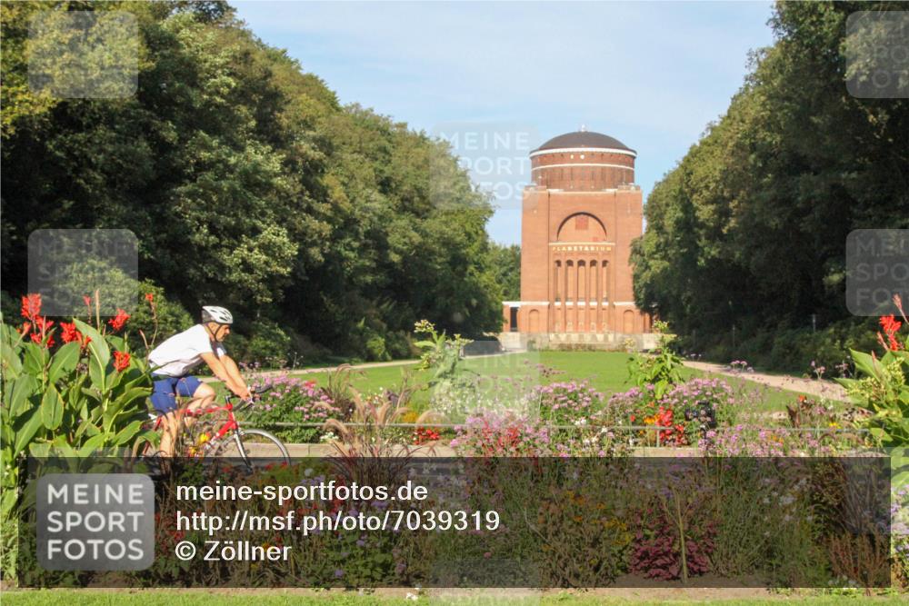 08.09.2024 - Stadtparktriathlon Zöllner http://msf.ph/oto/7039319 08.09.2024 09:26:54 Radfahren 104, 120 meine-sportfotos.de
