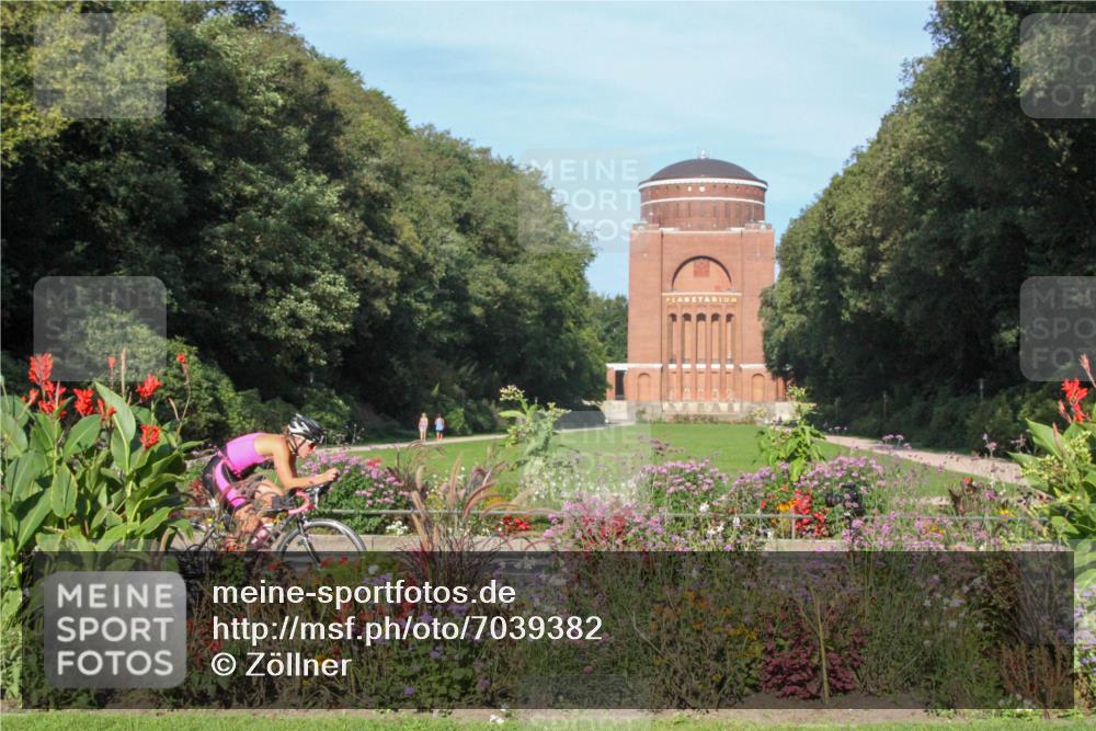 08.09.2024 - Stadtparktriathlon Zöllner http://msf.ph/oto/7039382 08.09.2024 09:29:07 Radfahren 90, 99 meine-sportfotos.de