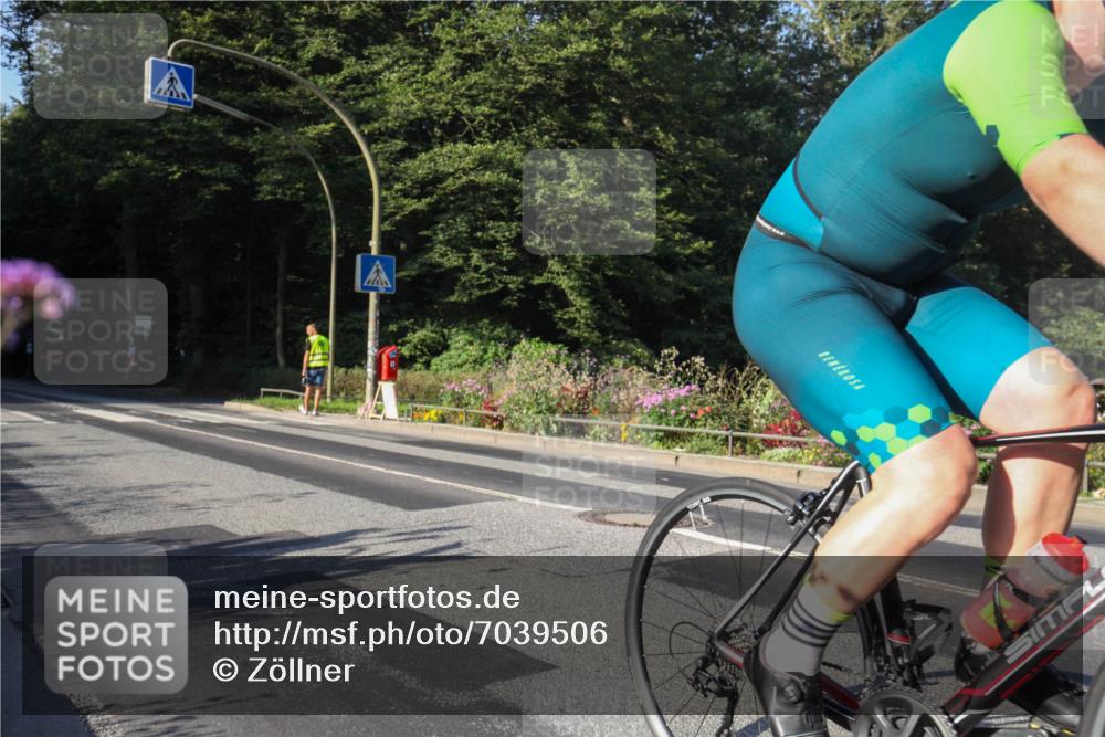 08.09.2024 - Stadtparktriathlon Zöllner http://msf.ph/oto/7039506 08.09.2024 09:21:23 Radfahren 64, 143 meine-sportfotos.de