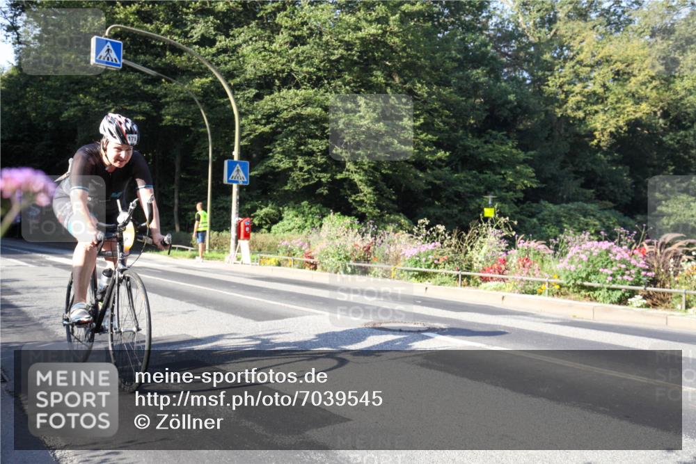 08.09.2024 - Stadtparktriathlon Zöllner http://msf.ph/oto/7039545 08.09.2024 09:22:54 Radfahren 95, 108, 117, 123, 179 meine-sportfotos.de