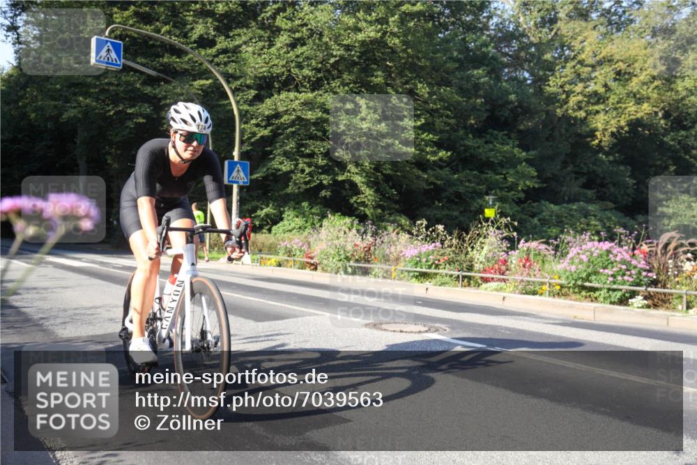 08.09.2024 - Stadtparktriathlon Zöllner http://msf.ph/oto/7039563 08.09.2024 09:24:02 Radfahren 153, 174 meine-sportfotos.de