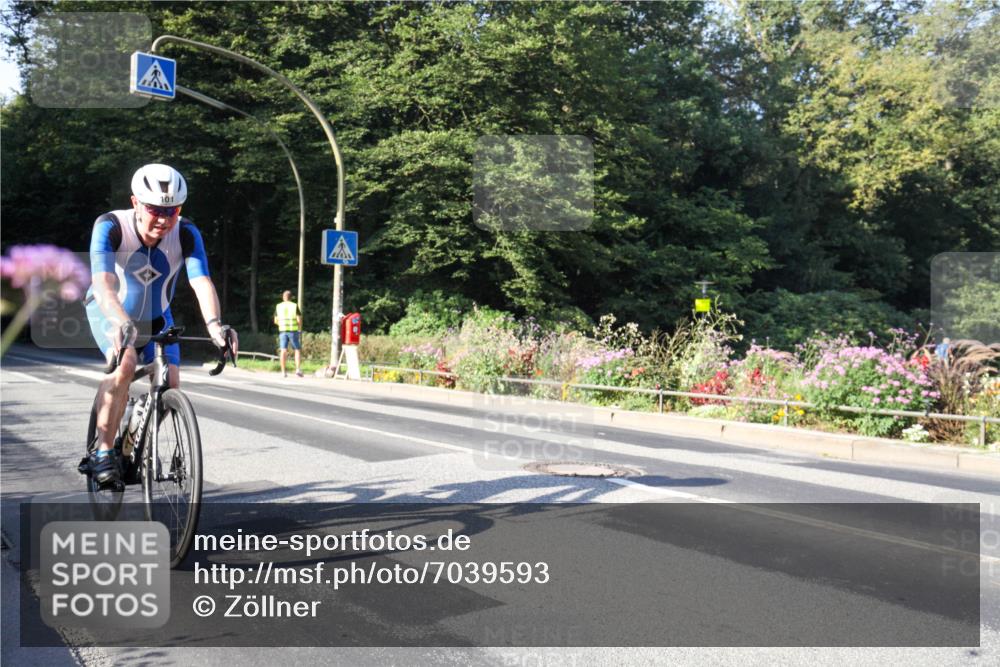 08.09.2024 - Stadtparktriathlon Zöllner http://msf.ph/oto/7039593 08.09.2024 09:25:18 Radfahren 101 meine-sportfotos.de