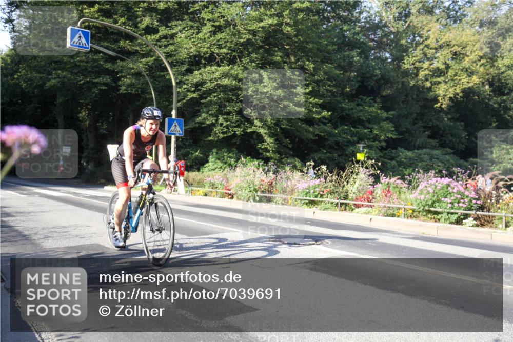 08.09.2024 - Stadtparktriathlon Zöllner http://msf.ph/oto/7039691 08.09.2024 09:28:37 Radfahren 103, 143, 146 meine-sportfotos.de