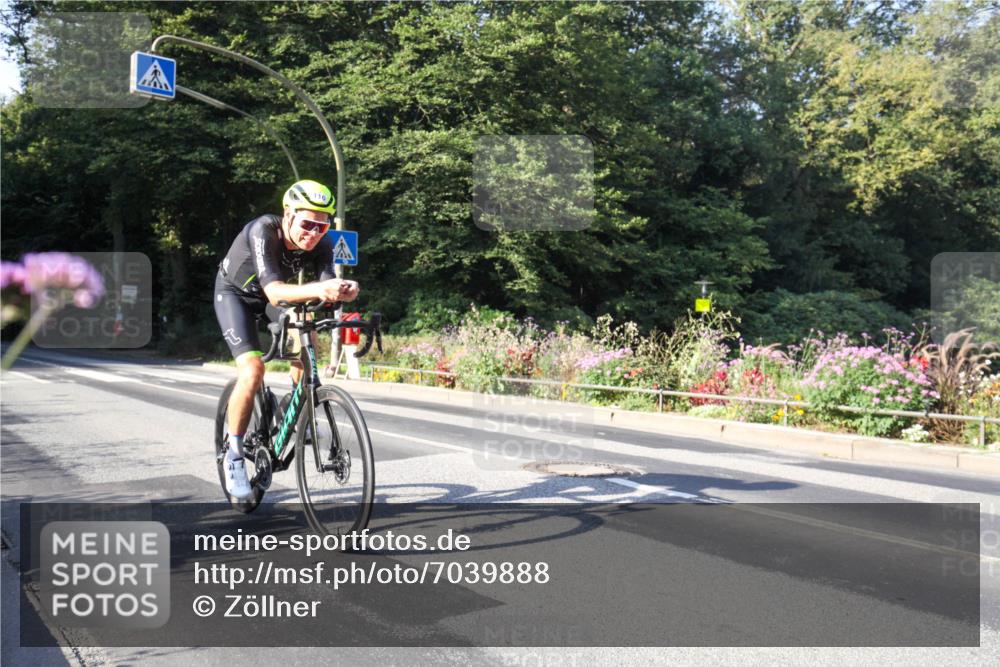 08.09.2024 - Stadtparktriathlon Zöllner http://msf.ph/oto/7039888 08.09.2024 09:36:41 Radfahren  meine-sportfotos.de