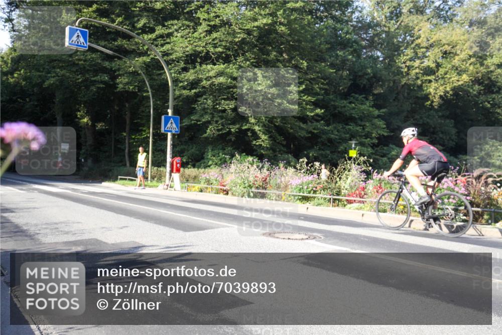 08.09.2024 - Stadtparktriathlon Zöllner http://msf.ph/oto/7039893 08.09.2024 09:37:24 Radfahren 153 meine-sportfotos.de