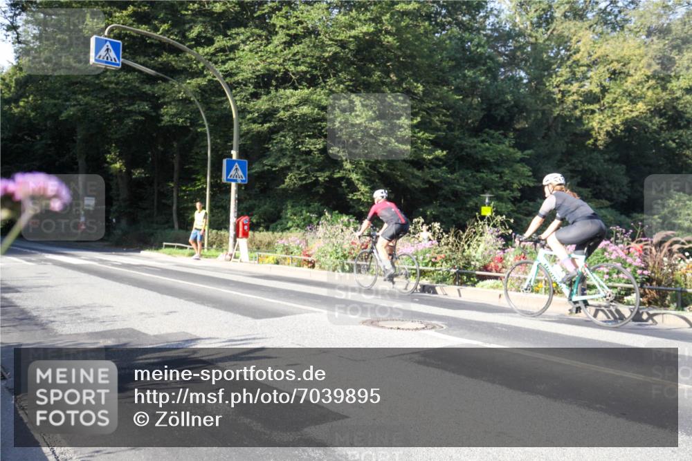 08.09.2024 - Stadtparktriathlon Zöllner http://msf.ph/oto/7039895 08.09.2024 09:37:25 Radfahren  meine-sportfotos.de