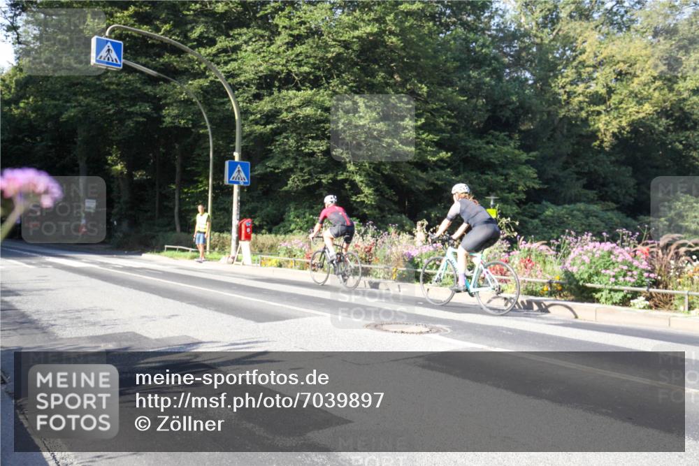 08.09.2024 - Stadtparktriathlon Zöllner http://msf.ph/oto/7039897 08.09.2024 09:37:25 Radfahren  meine-sportfotos.de