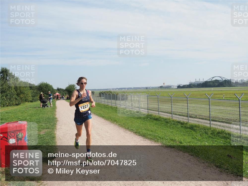 08.09.2024 - Airport Race Miley Keyser http://msf.ph/oto/7047825 08.09.2024 11:54:03 Laufen 1227 meine-sportfotos.de