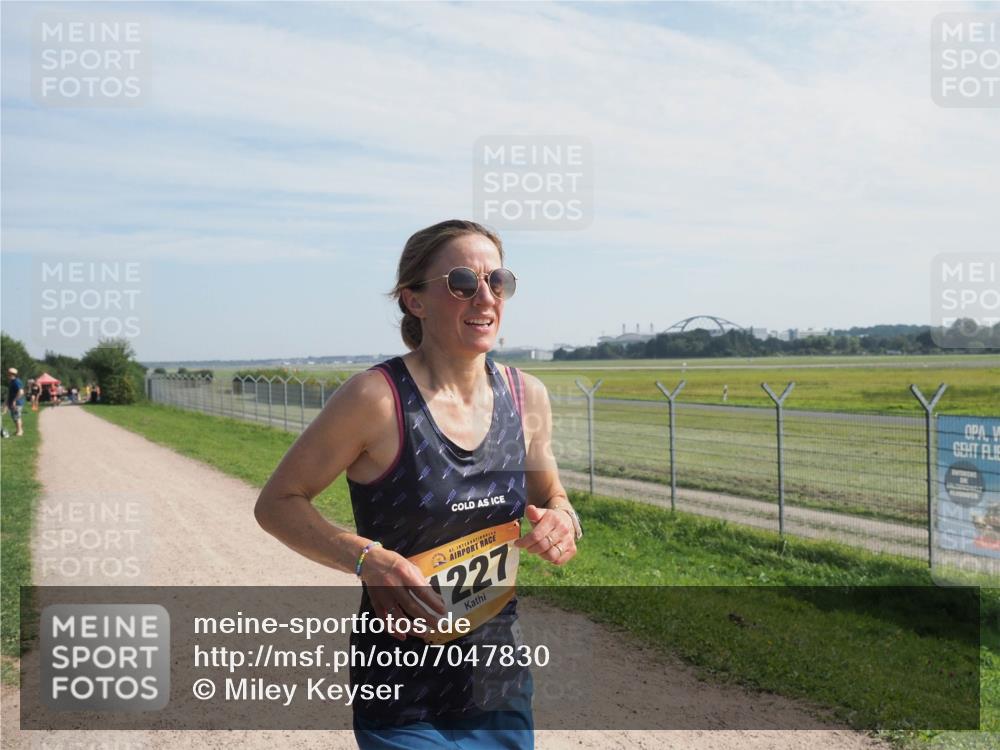 08.09.2024 - Airport Race Miley Keyser http://msf.ph/oto/7047830 08.09.2024 11:54:04 Laufen 41, 1227 meine-sportfotos.de