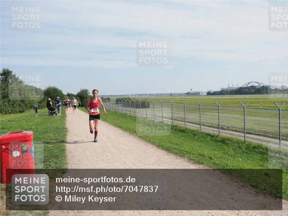 08.09.2024 - Airport Race Miley Keyser http://msf.ph/oto/7047837 08.09.2024 11:54:19 Laufen 669 meine-sportfotos.de