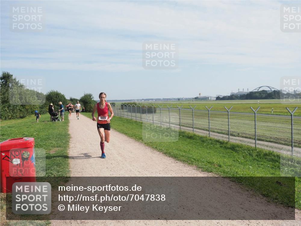 08.09.2024 - Airport Race Miley Keyser http://msf.ph/oto/7047838 08.09.2024 11:54:19 Laufen 669 meine-sportfotos.de