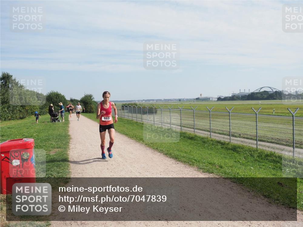 08.09.2024 - Airport Race Miley Keyser http://msf.ph/oto/7047839 08.09.2024 11:54:19 Laufen 669 meine-sportfotos.de