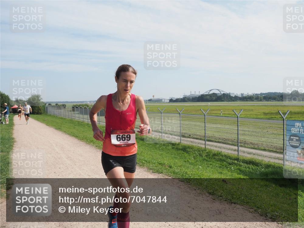 08.09.2024 - Airport Race Miley Keyser http://msf.ph/oto/7047844 08.09.2024 11:54:20 Laufen 669 meine-sportfotos.de
