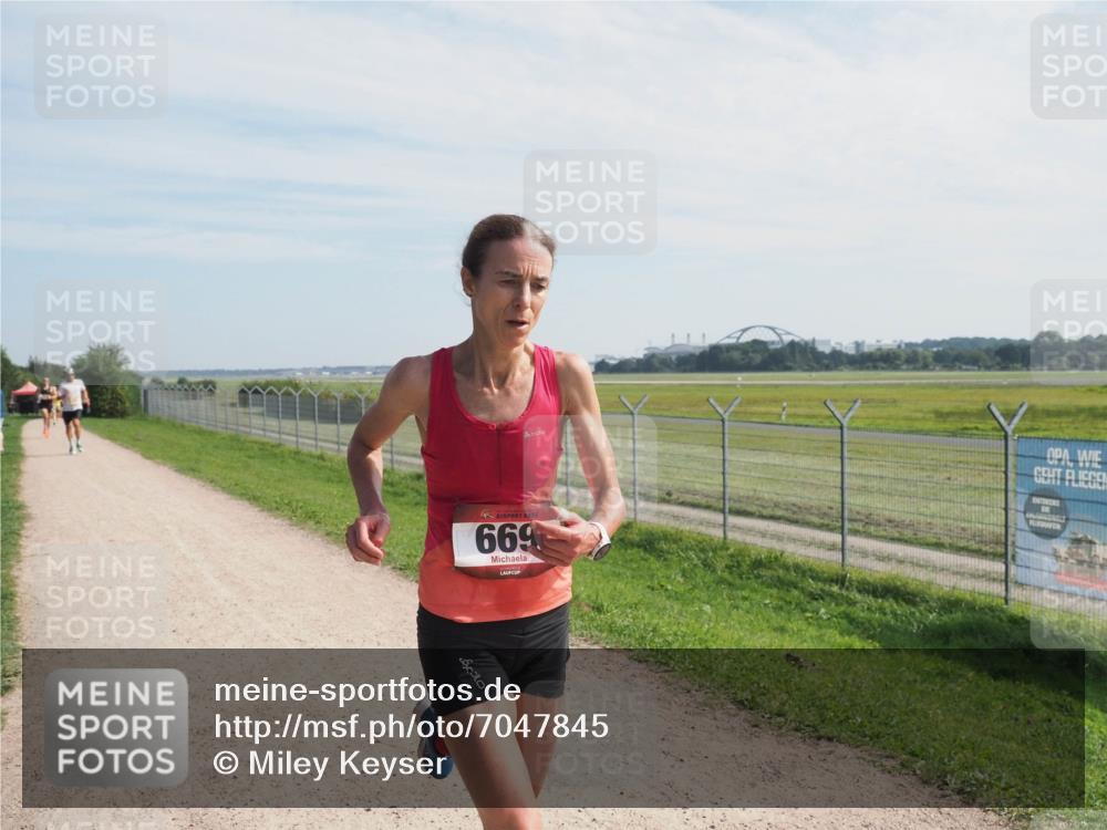08.09.2024 - Airport Race Miley Keyser http://msf.ph/oto/7047845 08.09.2024 11:54:20 Laufen 669 meine-sportfotos.de