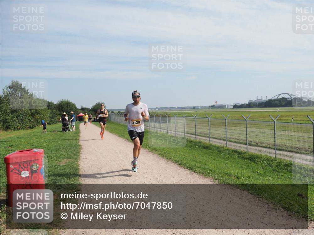 08.09.2024 - Airport Race Miley Keyser http://msf.ph/oto/7047850 08.09.2024 11:54:25 Laufen 3129 meine-sportfotos.de